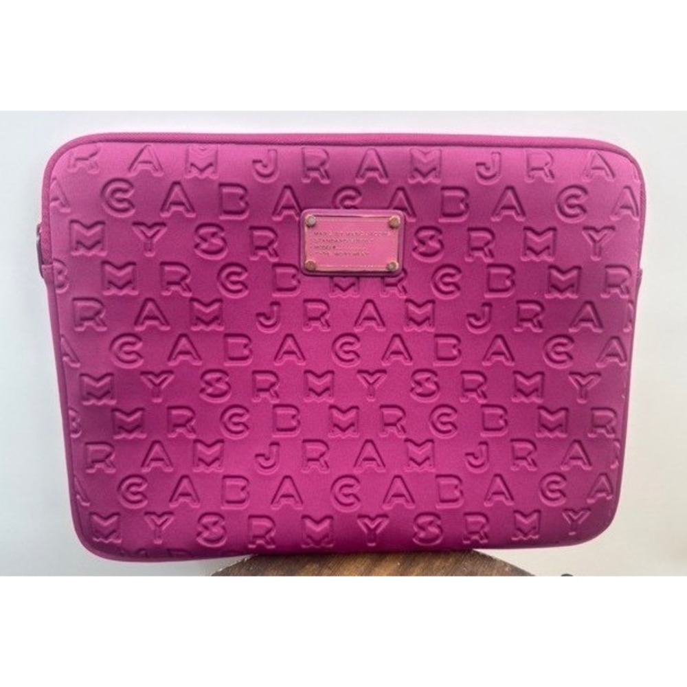 Marc by Marc Jacobs Hot Pink Dreamy Logo Neoprene Laptop Sleeve Case 13 inch